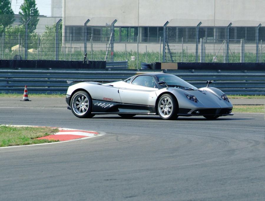  Pagani Zonda F 2005 года  (фото 34 из 82)